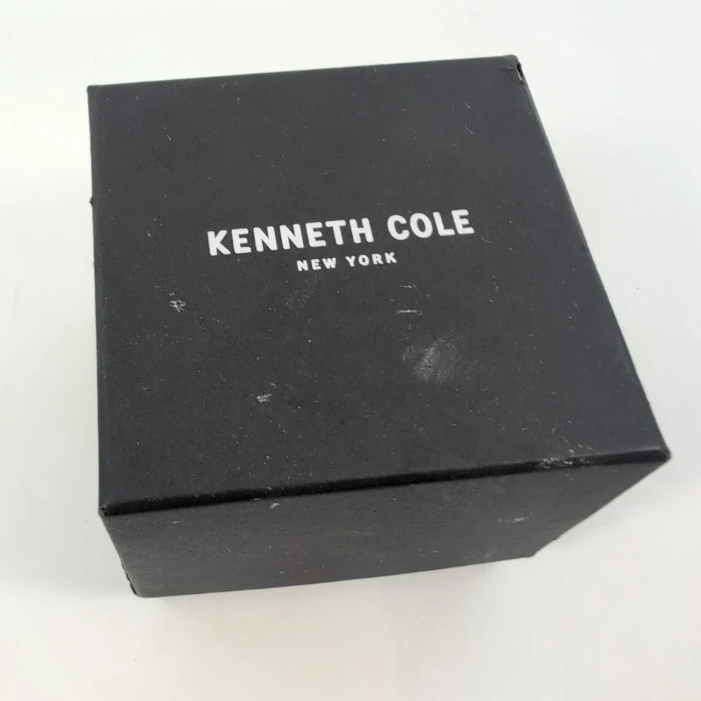 Kenneth Cole Watch Mens 40mm Gold Tone White‎ Dial Date Black Leather Strap READ